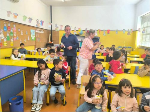 Entrega Coelhos Chocolate &agrave; Comunidade Escolar - P&aacute;scoa 2026