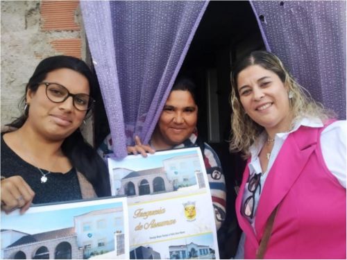 Entrega de calend&aacute;rios para o ano 2026